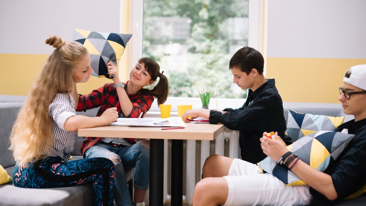 How to Find Social Skills Groups for Children & Teens with Autism in Oregon